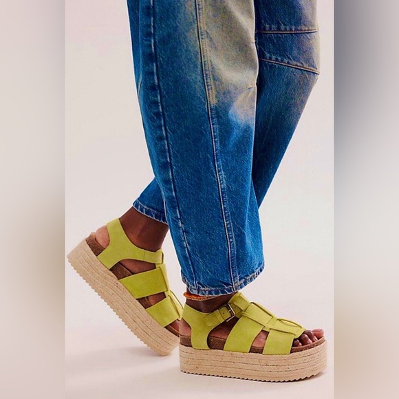 Free People Intentionally Blank Dreams Flatform Sandal Pistachio - Picture 2 of 8